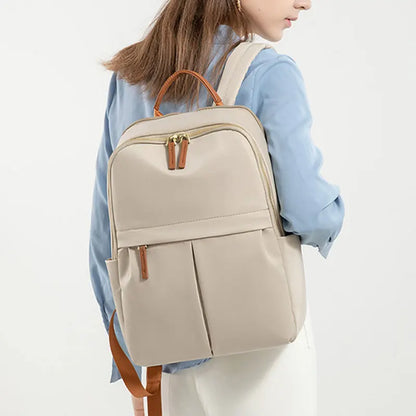 ESSENTIAL DAILY BACKPACK