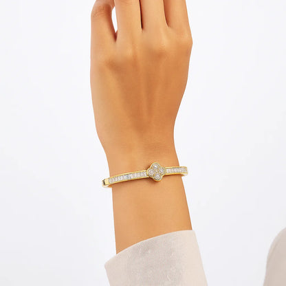 CLOVERA BANGLE